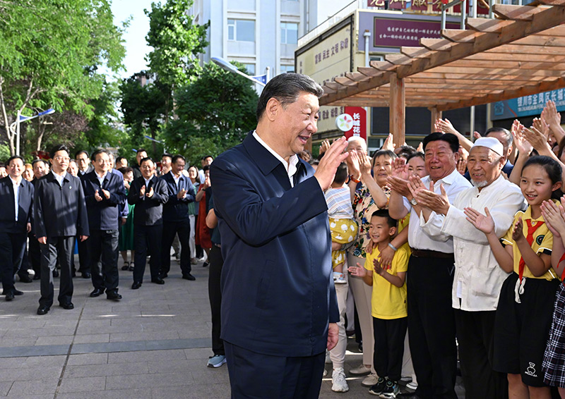 习近平在宁夏考察调研 (9).jpg